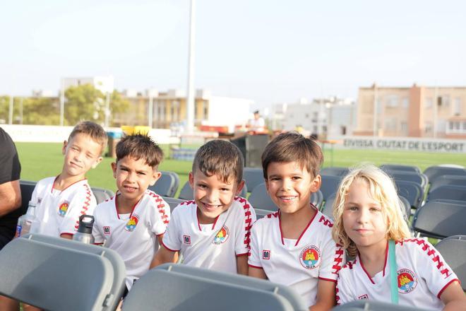 Todas las imágenes de la tarde de reconocimiento y diversión en la fiesta de campeones del fútbol base pitiuso