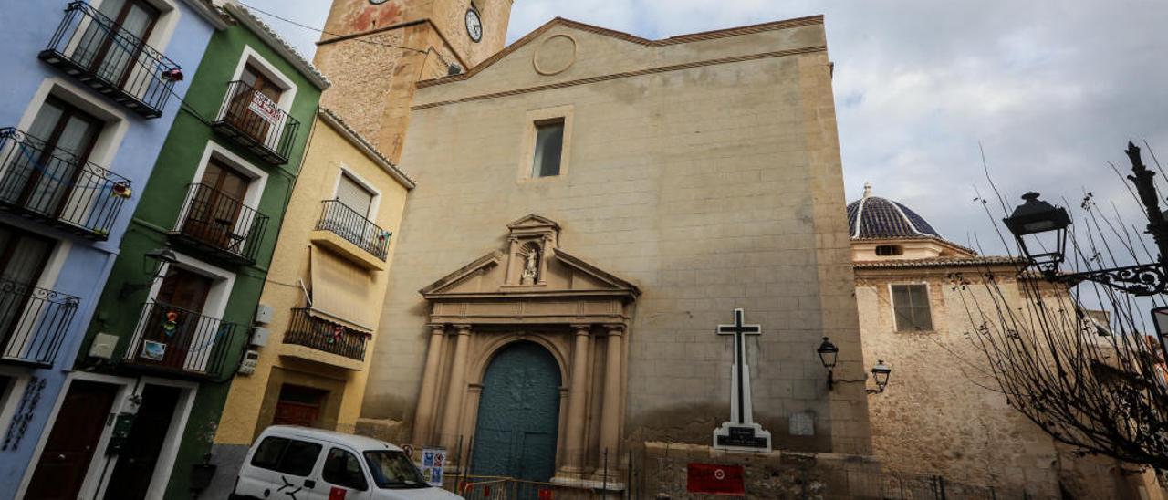 Una nueva cubierta para la iglesia fortaleza de La Vila