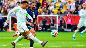 Gol de Mbappé en el amistoso  ante Brasil