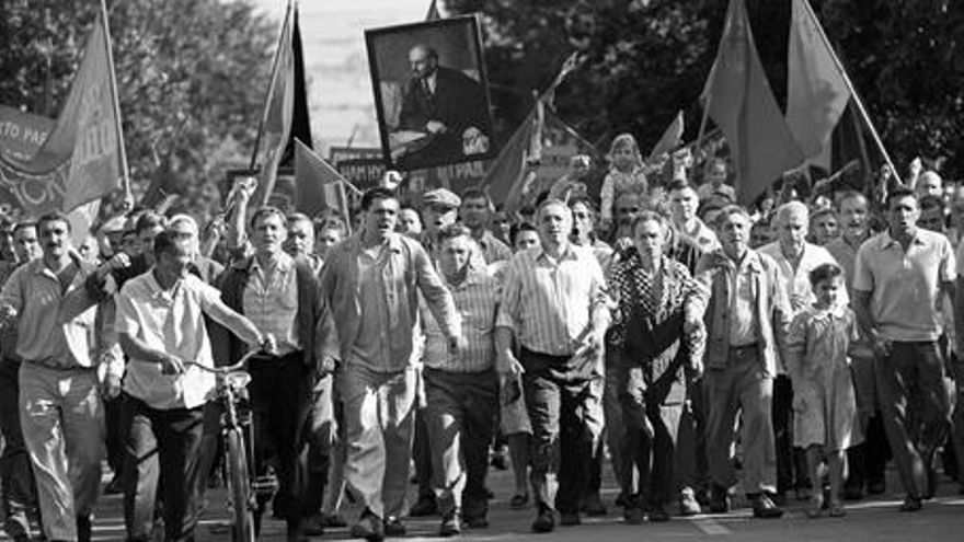 Queridos camaradas