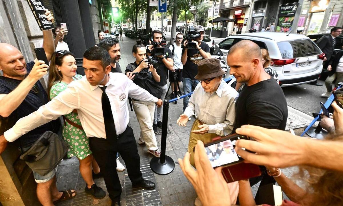 Woody Allen, en Barcelona para presentar 'Golpe de suerte' | FOTOS