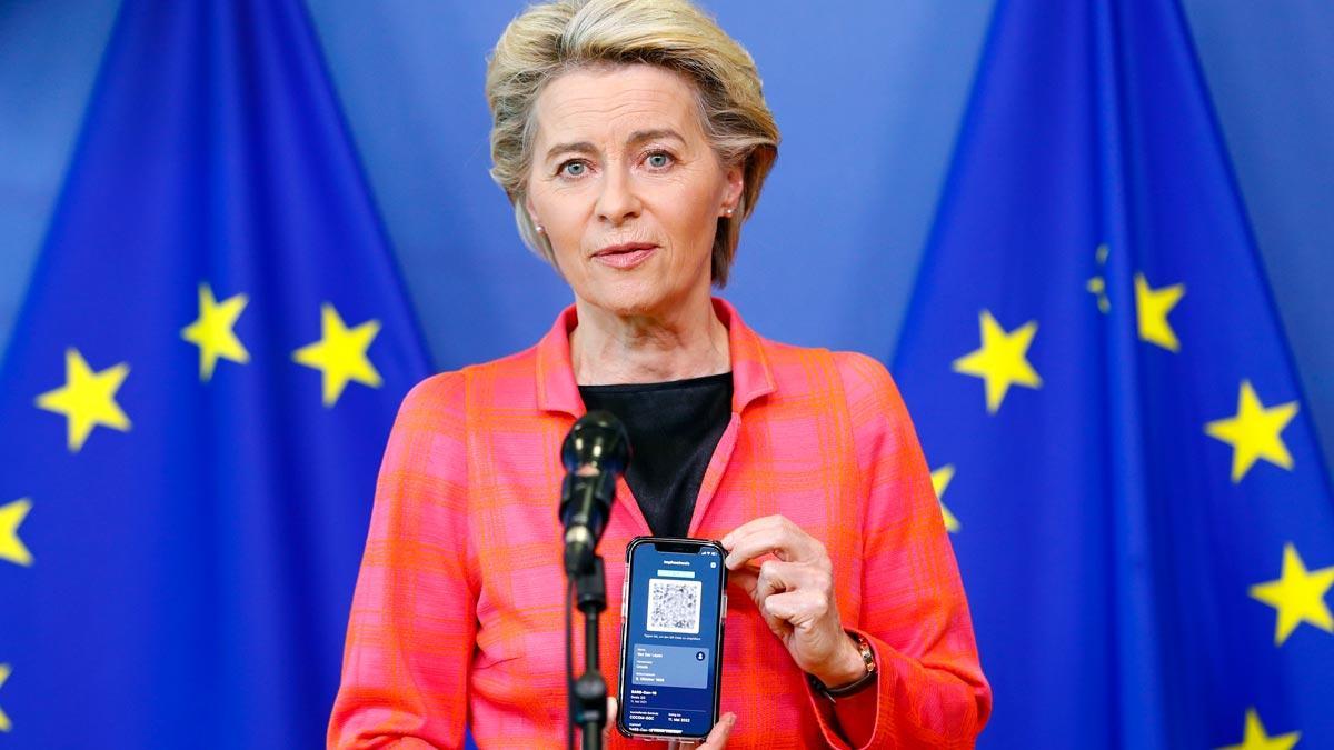 Von der Leyen estrena el pasaporte covid para viajar a España y Portugal