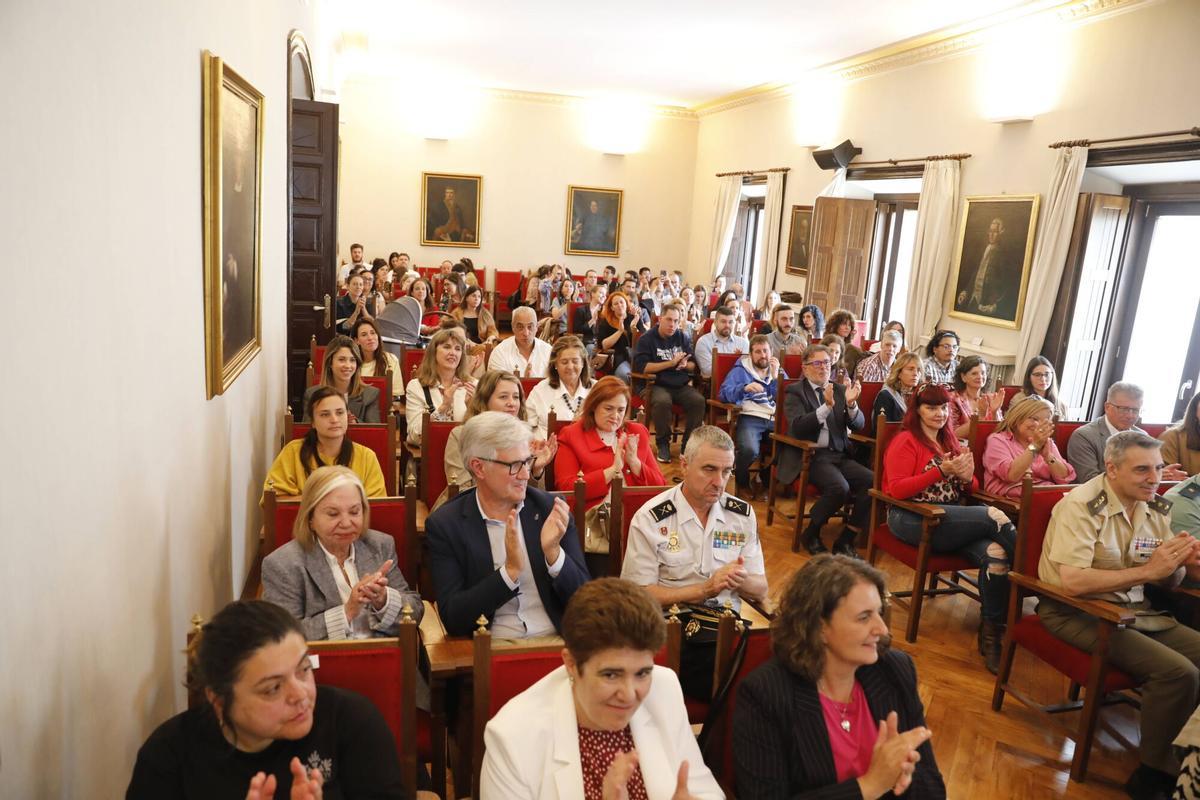 Oviedo. Sede del Ridea. Entrega del Premio Urogallo Especial con mención honorífica que concede el Centro Asturiano de Madrid a la Fundación Vinjoy