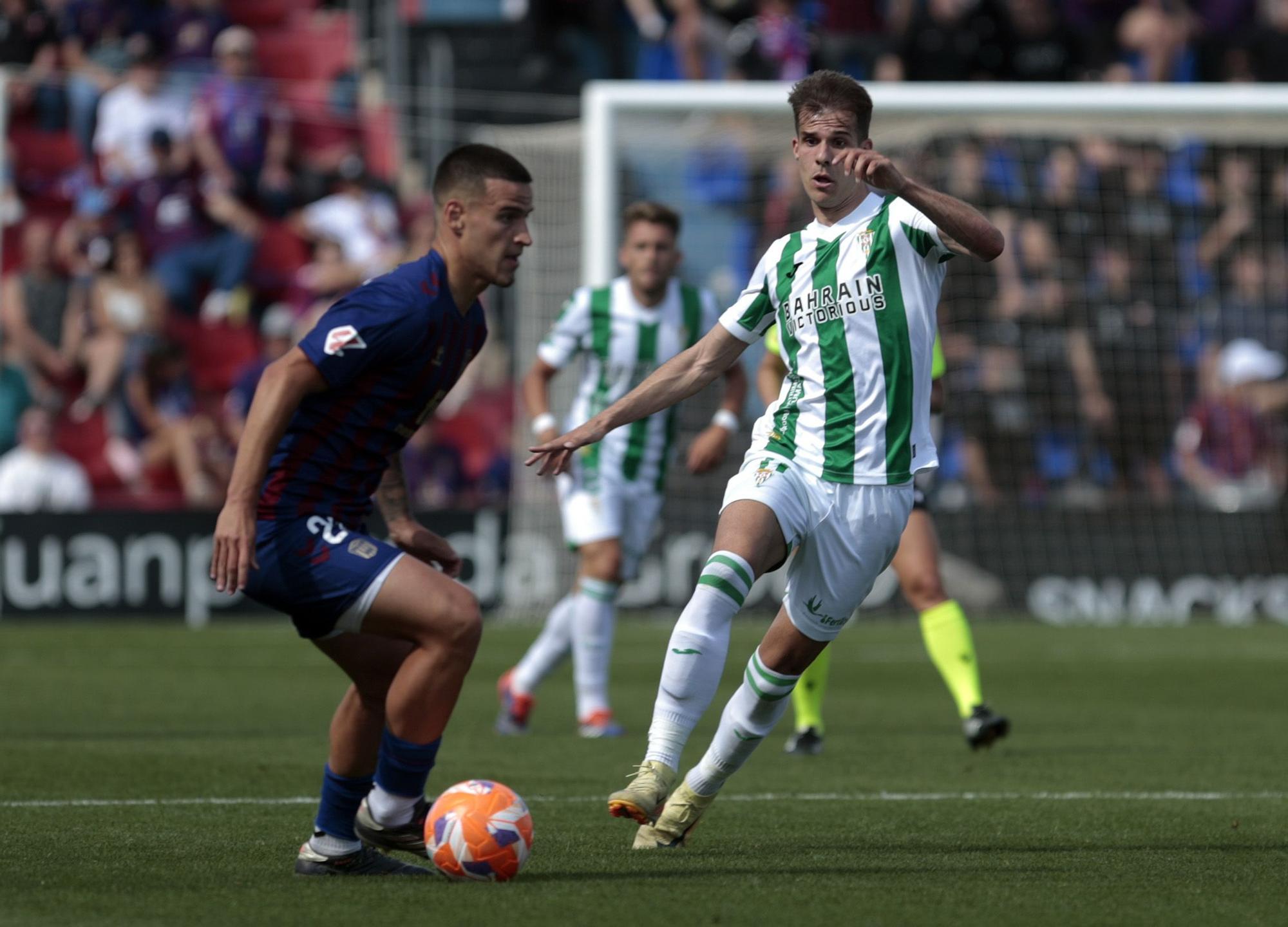 Eldense-Córdoba CF. Las imágenes del partido de LaLiga Hypermotion