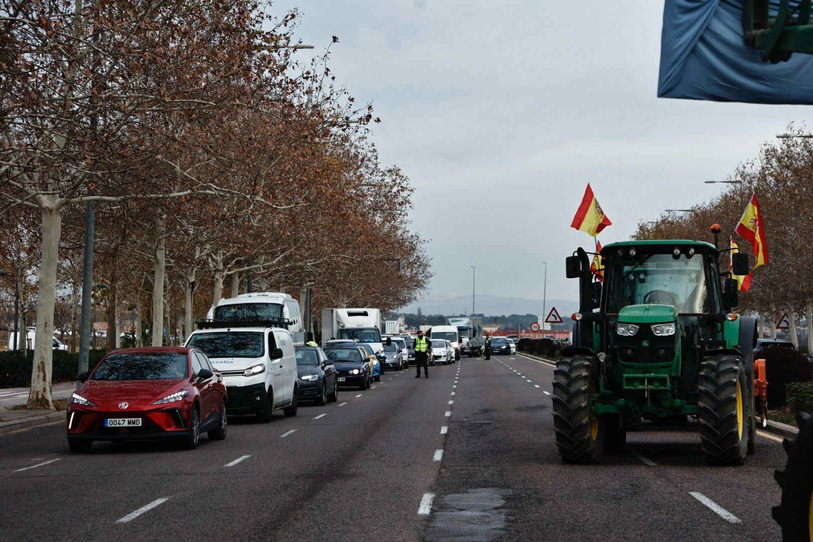 Las primeras tractoradas colapsan València