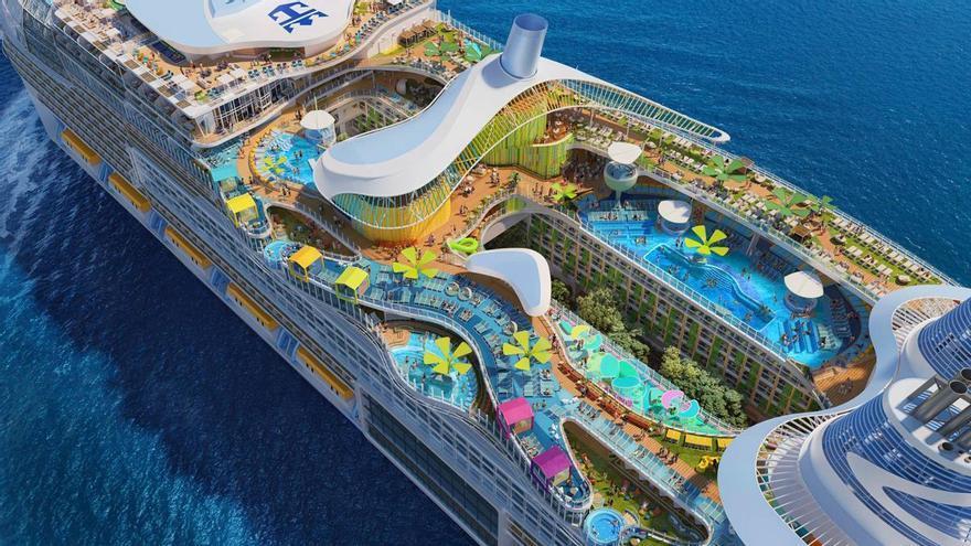 El crucero Legend of the Seas llega a Málaga: siete piscinas