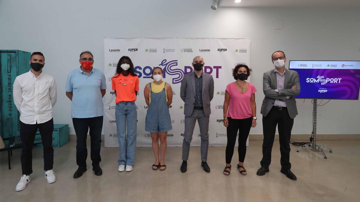 Participantes en la segunda mesa redonda de Som Esport