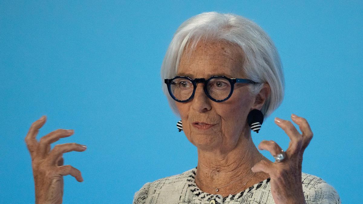 LAGARDE STABLECOINS BCE | Lagarde reclama en Barcelona ‘stablecoins’ europeas para evitar la «dolarización digital»AC