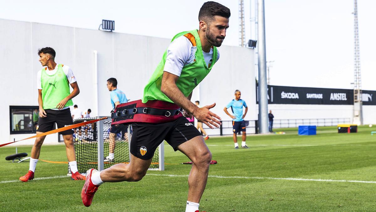 Gayà apunta a l’onze titular del València diumenge que ve. València CF