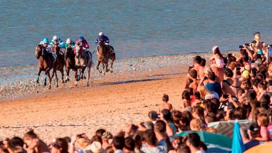 Carreras de Caballos de Sanlúcar de Barrameda. / EFE - Román Ríos