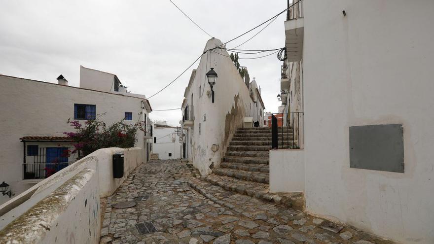 Vila adjudica la reforma de tres casas en sa Penya para casos de emergencia social