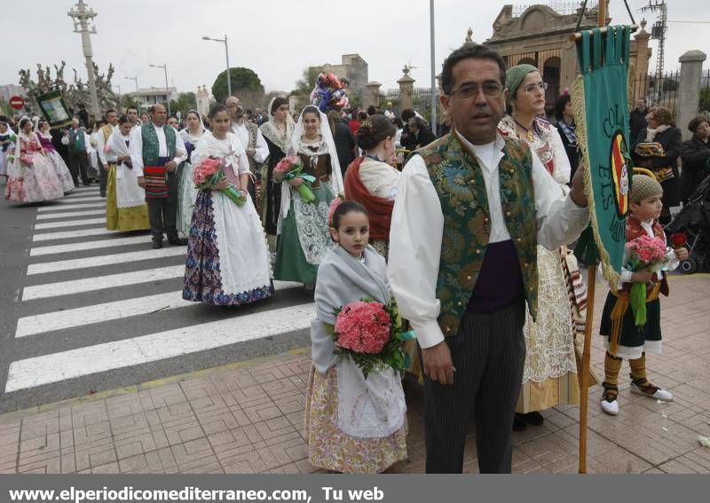 Galería de fotos --  La Ofrenda de Flores pudo con el frío y el viento