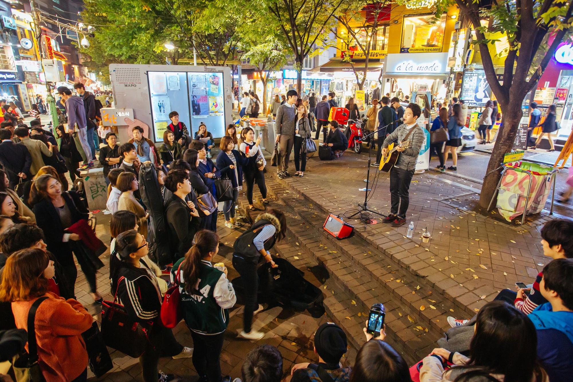 La música callejera también tiene gran presencia en este distrito