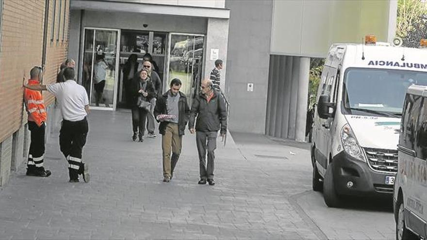 Aislan a pacientes de diálisis tras detectar tres casos de hepatitis C en Cáceres