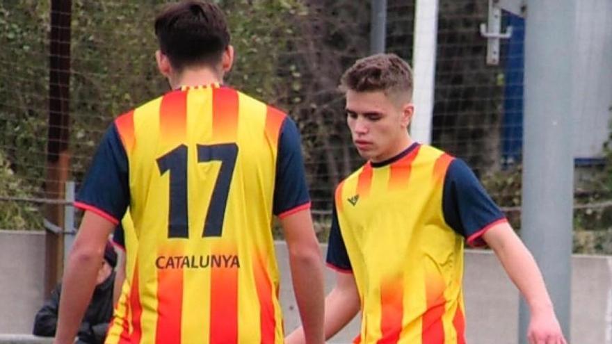 Uri Pérez, de cara, durant un partit amb la selecció catalana juvenil