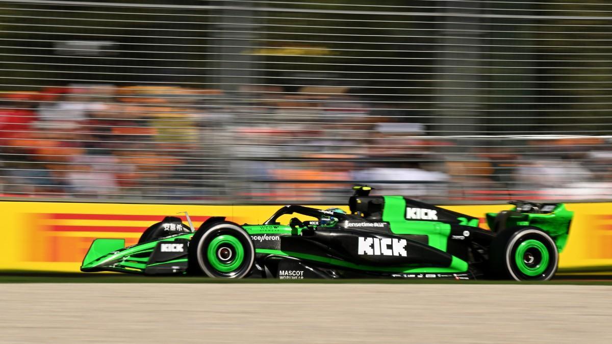 Zhou Guanyu, conduciendo el Kick Sauber en el GP de Australia