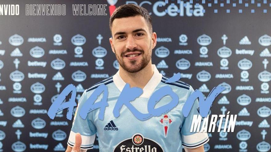 Aarón Martín, con la camiseta del Celta.