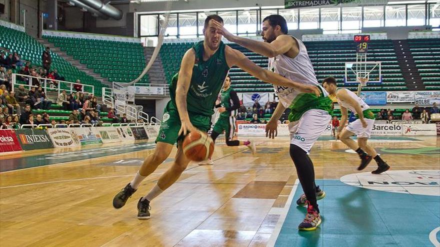 El Cáceres visita al Lleida mientras acelera el fichaje de un nuevo pívot