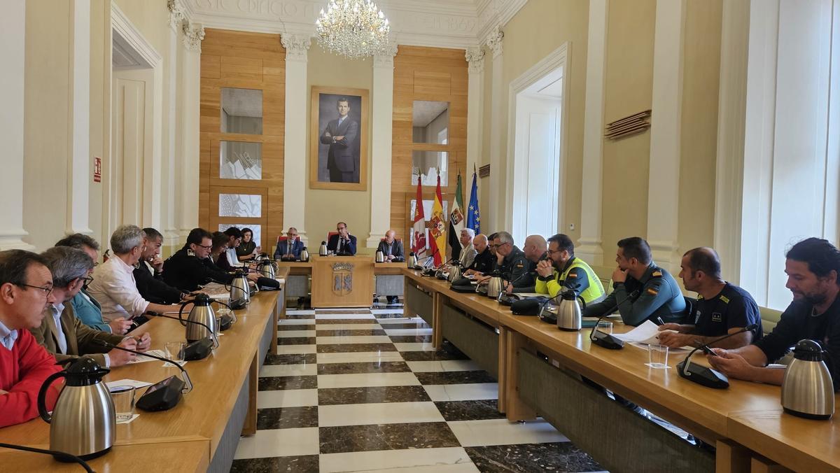 Junta local de Seguridad en el Ayuntamiento de Cáceres.