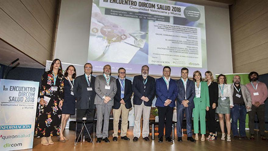 Organizadores y participantes de la jornada de INFORMACIÓN, Quirónsalud Torrevieja, Murcia y Valencia y la Asociación de Directivos de Comunicación (Dircom)