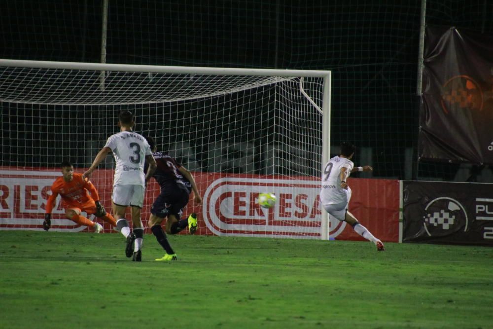 Cultural Leonesa-Yeclano Deportivo