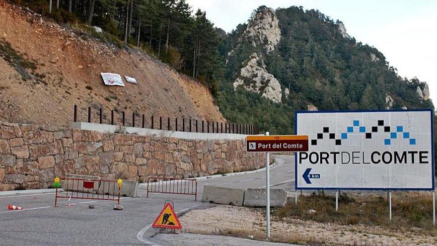 La carretera d'accés al Port del Comte tallada per una esllavissada el novembre del 2018