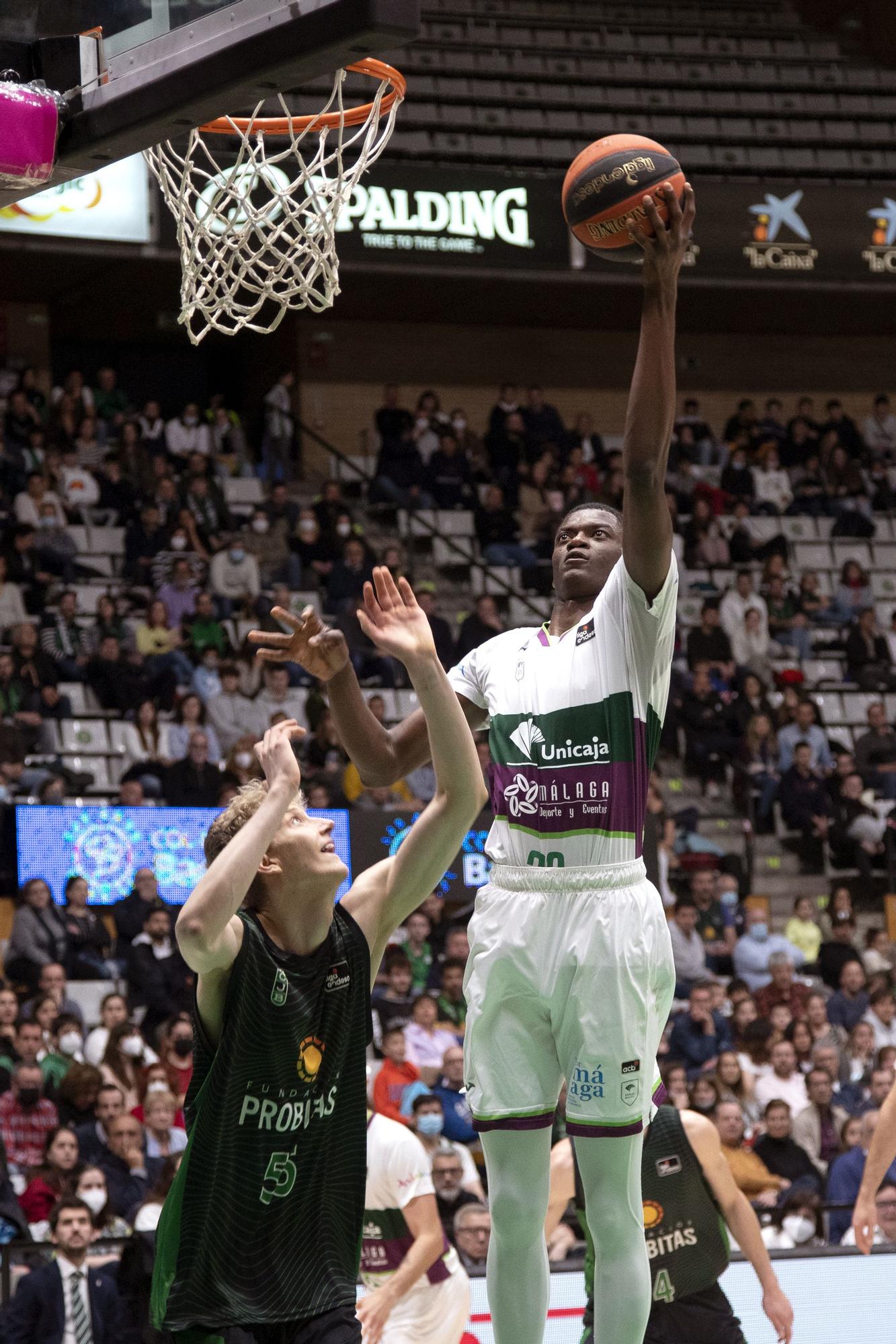 JOVENTUT BADALONA - UNICAJA