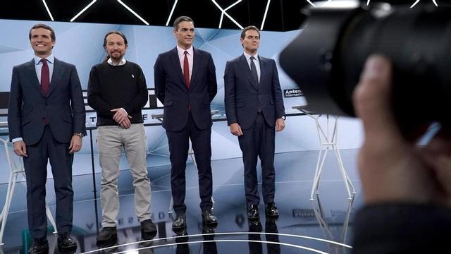 Pablo Casado, Pablo Iglesias, Pedro Sánchez y Albert Rivera, en el plató de Atresmedia.