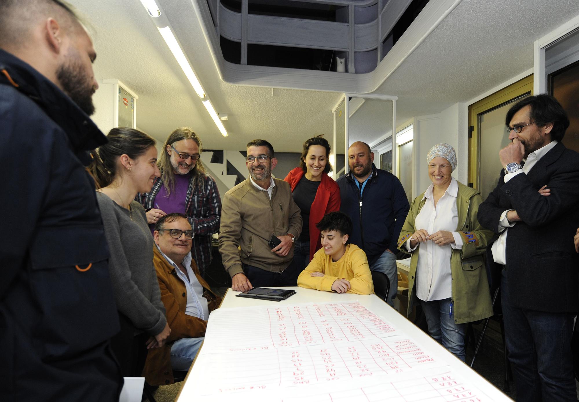 Las mejores imágenes de la jornada electoral en Deza y Tabeirós