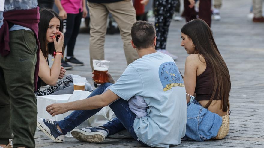 El botellón estará prohibido en el concierto de la plaza de Cáceres