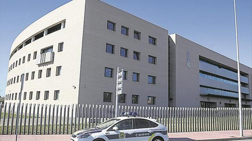 Piden nueve años de cárcel para tres narcos de Castellón