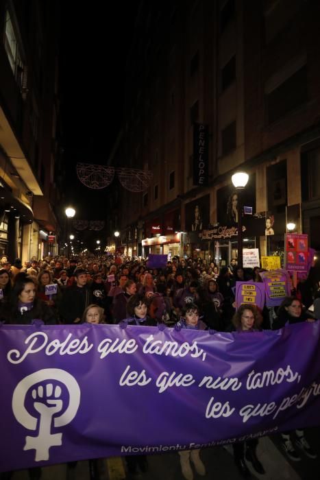 25N: Manifestación en Gijón contra la violencia de género