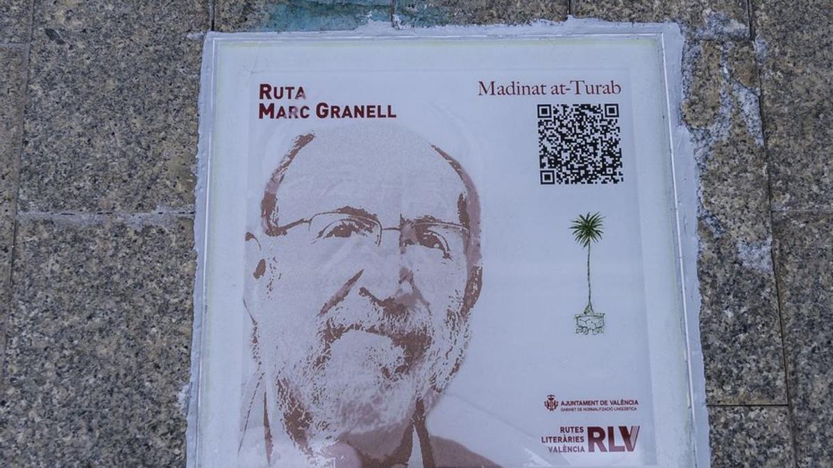 Placa de 25x25 cms para señalizar la ruta de Marc Granell. | LEVANTE-EMV