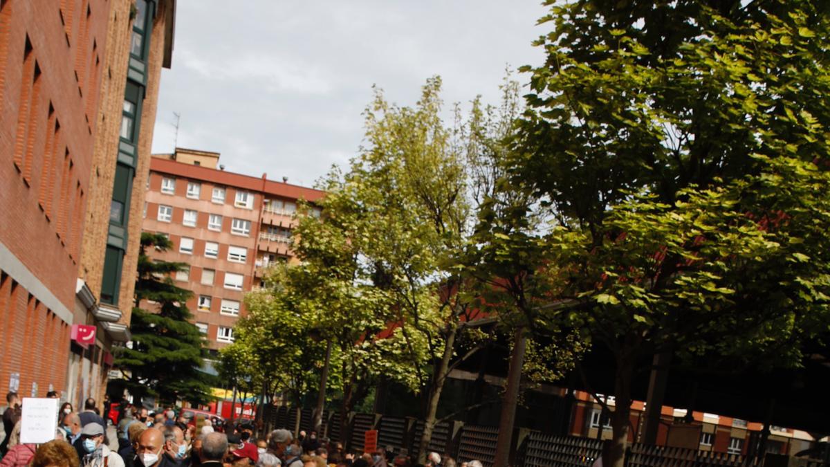 Protesta vecinal en el centro de salud de Severo Ochoa