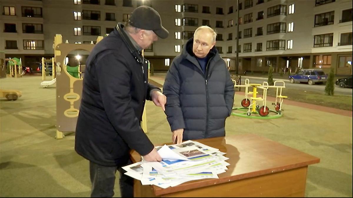 Putin visita Mariupol y desafía a la Corte Penal Internacional en su primer viaje a la Ucrania ocupada