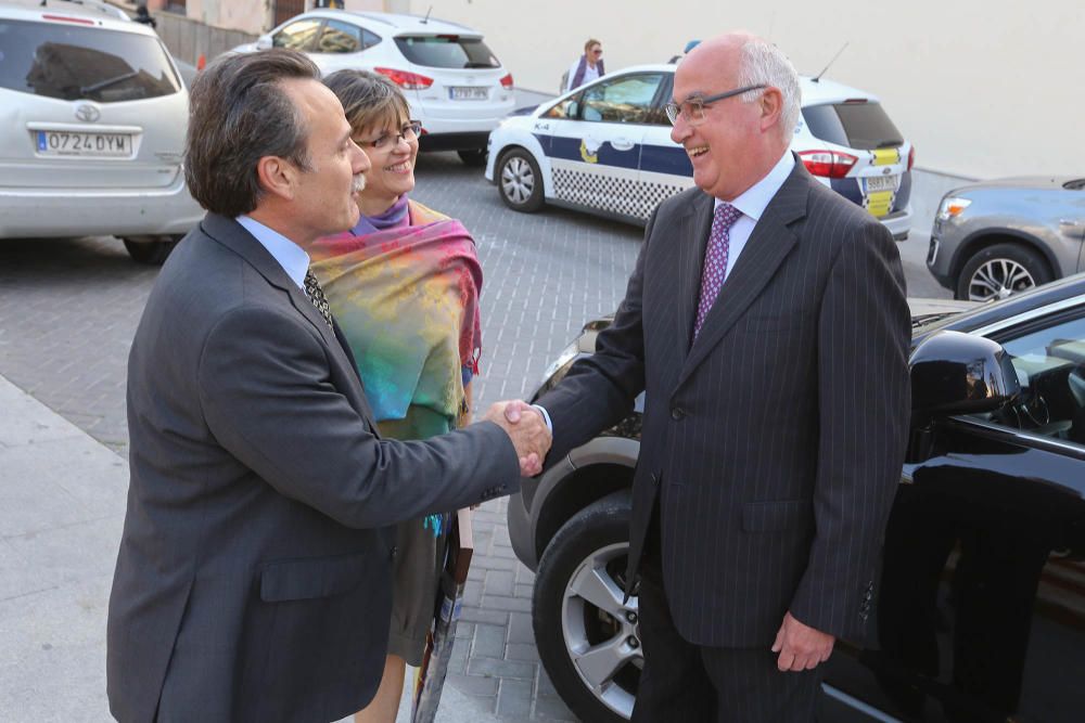 Visita del embajador de Cuba en España a Torrevieja