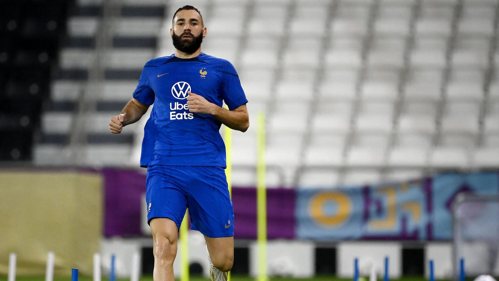 Benzema, en el entrenamiento del sábado en Doha en el que se lesionó y le hizo perderse el Mundial.