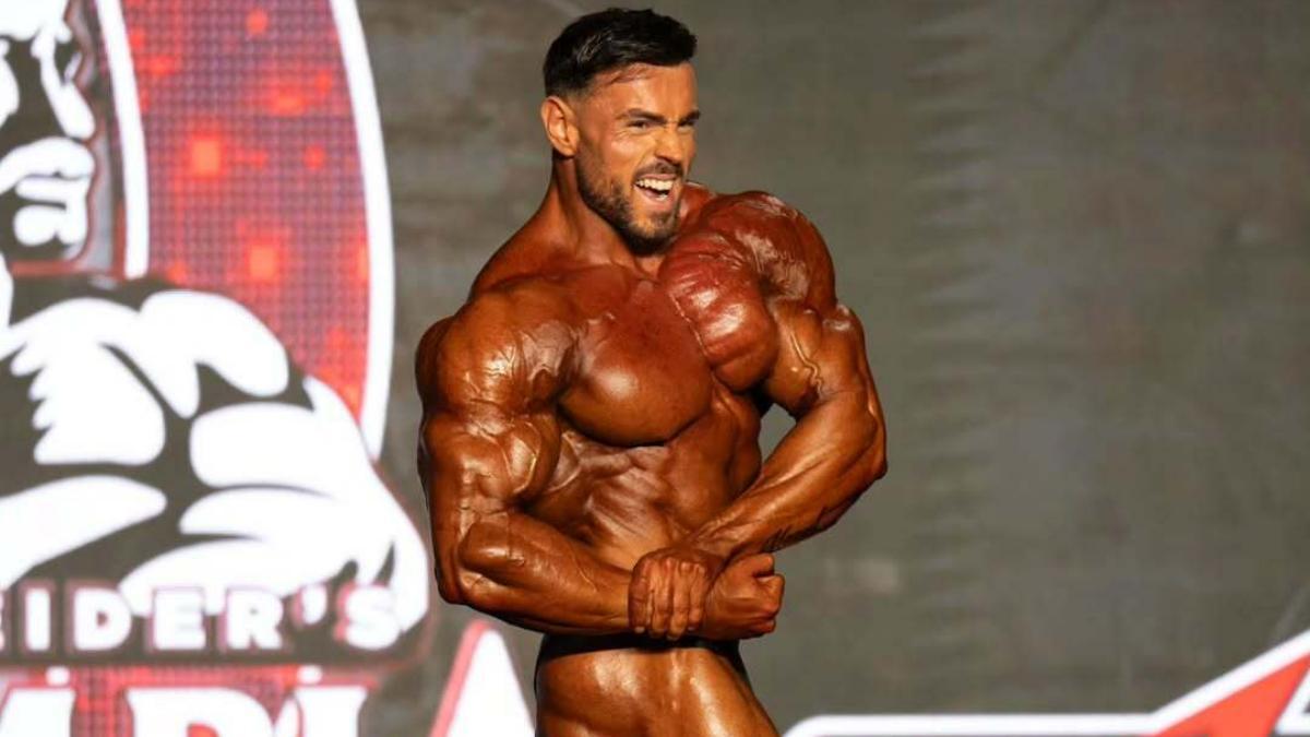 Josema Beast, con un físico asombroso en tarima