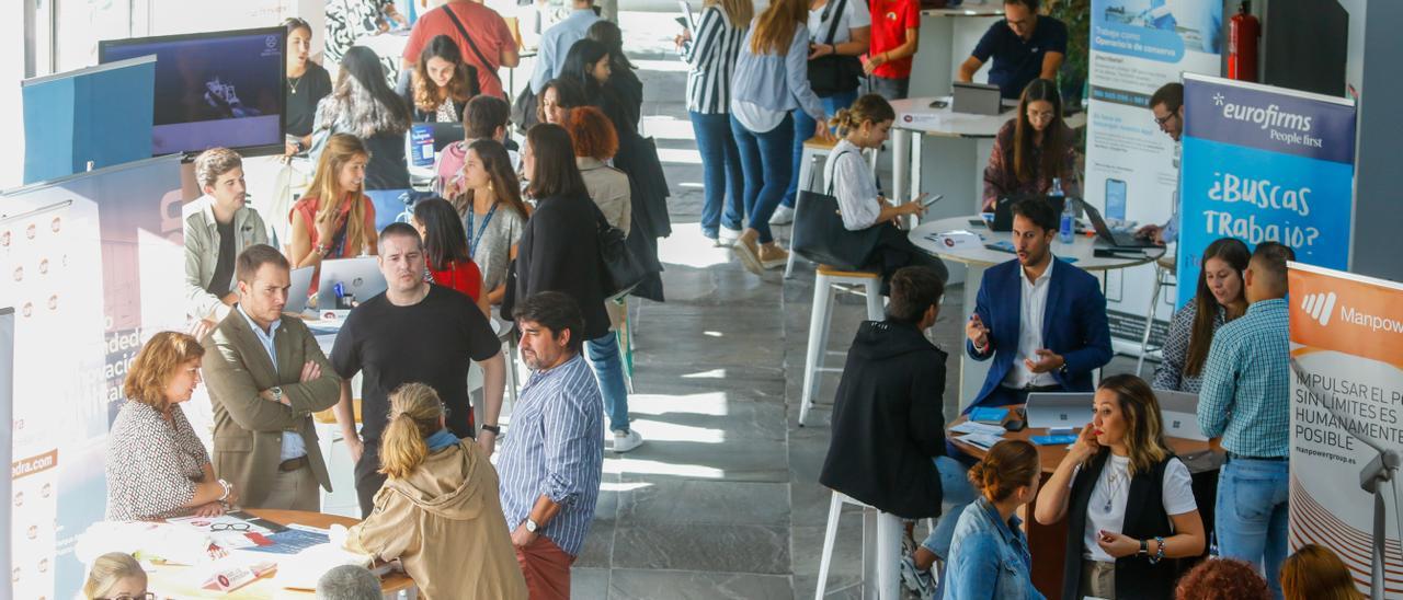 Vilagarcía feria de empleo auditorio municipal