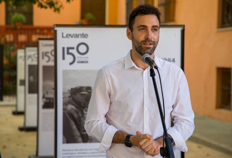 Inauguración de la exposición del 150 aniversario de Levante-EMV en Requena