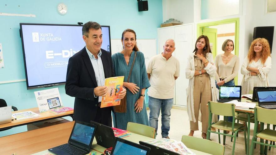 El libro digital se alía con el papel en Galicia para un aprendizaje que se puede tocar