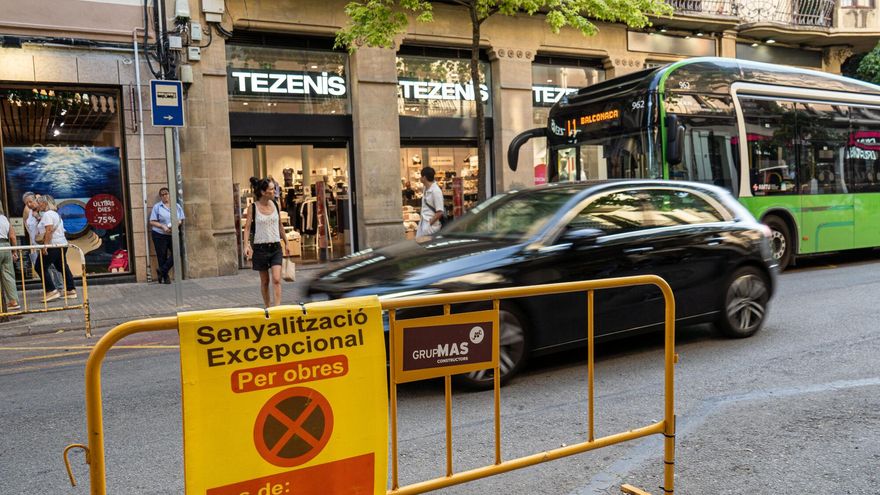 L’illa de vianants del Guimerà fa créixer el neguit dels botiguers per la manca d’aparcaments