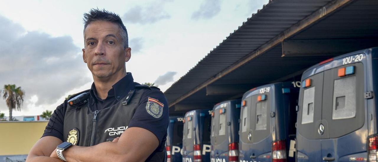 Día de la Policía Nacional 2022: Inspector Jorge Santana, una vida de  auxilio a la ciudadanía - La Provincia