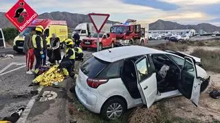 Siete accidentes y retenciones en varias carreteras complican el tráfico en Alicante a primera hora