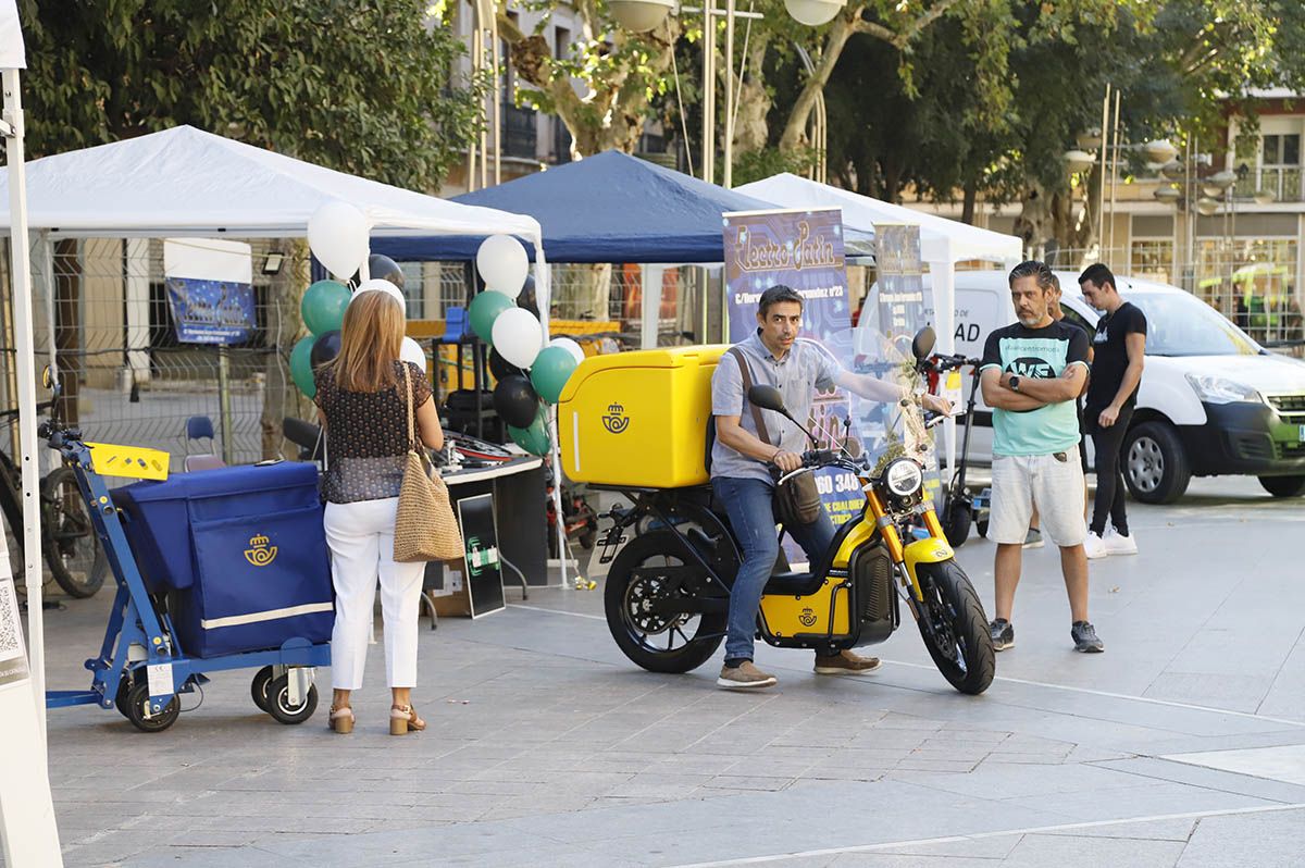 Semana de la movilidad, exposición de vehículos en el bulevar del Gran Capitán