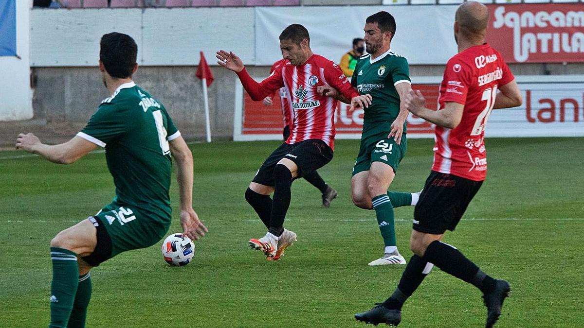 Partido entre el Zamora CF yel Burgos, hace tres semanas en el Ruta. | J. L. F.