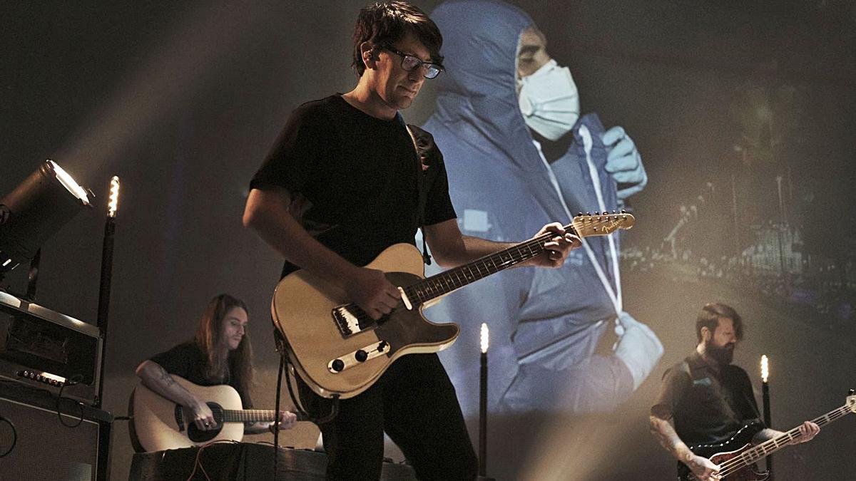 Un momento de la grabación del videoclip, ayer, en el teatro Jovellanos. | FICX