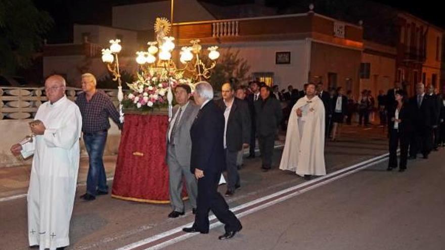 La procesión pone fin a las fiestas del Mareny de Sant Llorenç