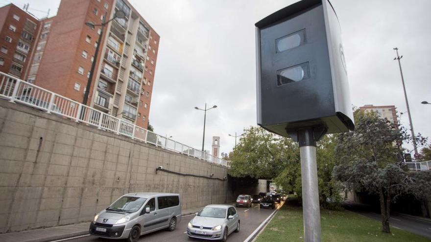 Radar emplazado en la Avenida del Cid.