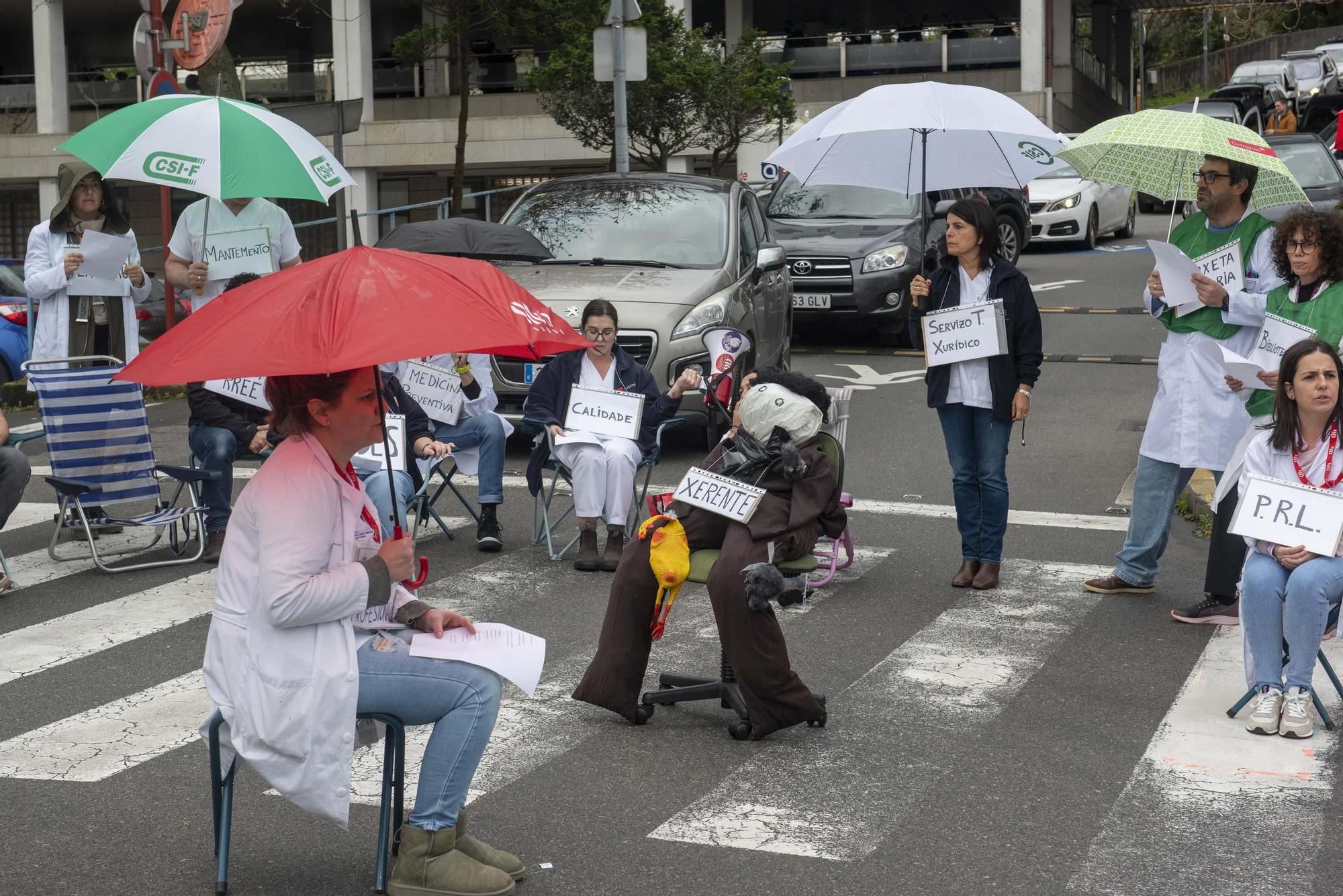 Personal del hospital de A Coruña protesta por la «nefasta gestión» en el traslado a ExpoCoruña